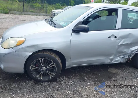 2005 Toyota Matrix z USA, uszkodzony, nr VIN 2T1KR32E55C361522
